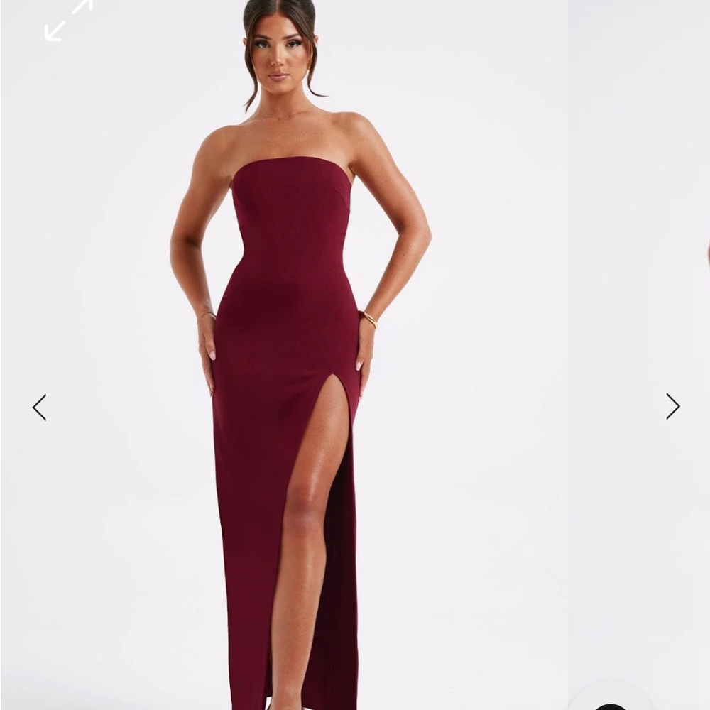 Elegant Burgundy Strapless Maxi Dress